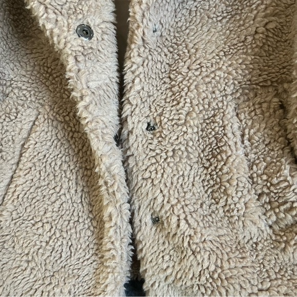 Vigoss Faux Shearling Teddy Coat - Picture 5 of 9